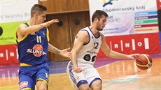 Momentka z duelu MMCITÉ Brno (bílá) vs. Ústí nad Labem