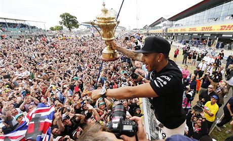 MILÁEK DAV. Lewis Hamilton pi Grand Prix Velké Británie.