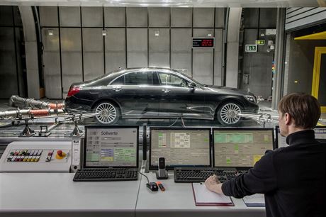 Mercedes-Benz tídy S bude první vz, který dostane klimatizaci s náplní CO2.