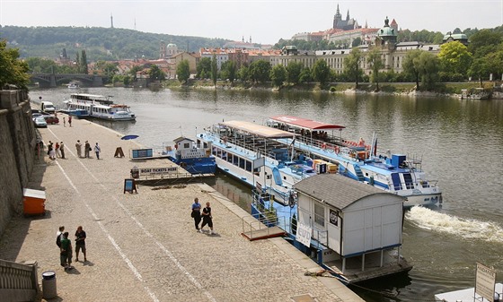 Náplavka praského Dvoákova nábeí