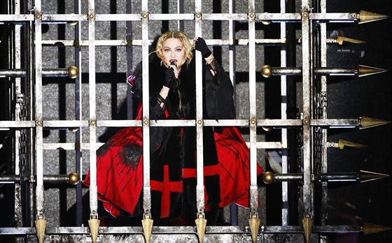 Madonna v O2 areně (7. listopadu 2015)