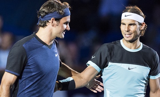 výcarský tenista Roger Federer (vlevo) vyhrál posedmé turnaj v Basileji. Ve...