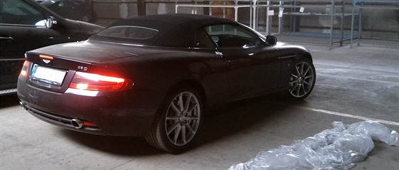 Draený vz Aston Martin.