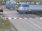Kamion tsn unikl sráce s rychlíkem na pejezdu ve Studénce