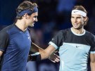 výcarský tenista Roger Federer (vlevo) vyhrál posedmé turnaj v Basileji. Ve...