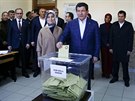 V Turecku se konají u druhé volby za poslední plrok. Na snímku je premiér...