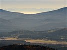 Prhled na Alpy v sedle mezi Smrinou a Plechým. V popedí údolí Vltavy pod...