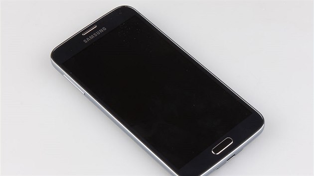 Do starého železa nepatří. Recenze Samsung Galaxy S5 Neo - iDNES.cz