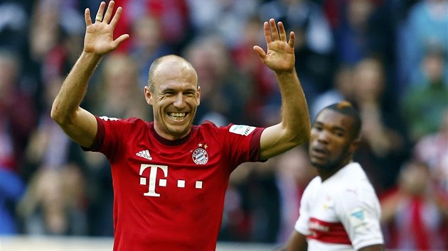 Arjen Robben slav gl do st Stuttgartu v zpase 12. kola nmeck Bundesligy