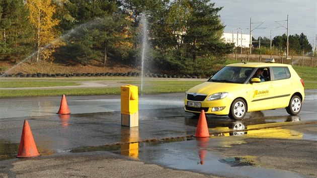 Test se zamil tak na sprvn tlak v pneumatikch. Pi snen tlaku o 0,5 bar se toti zv spoteba o 2% a a o 30% se zv riziko dopravn nehody.