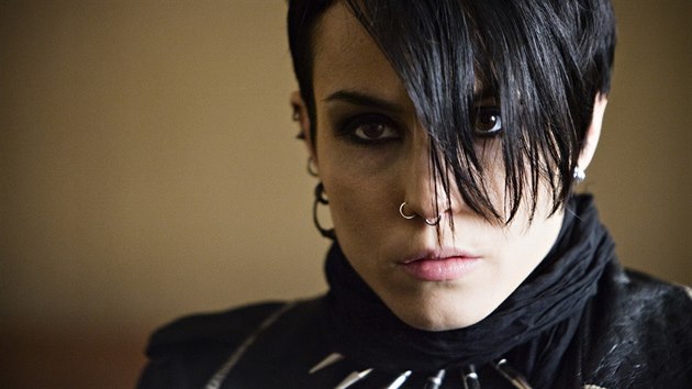 Noomi Rapace jako Lisbeth Salanderov v srii Milnium.