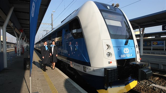 České dráhy představily nové vlaky InterPanter, které budou od prosince jako rychlíky jezdit mimo jiné mezi Olomoucí a Brnem.