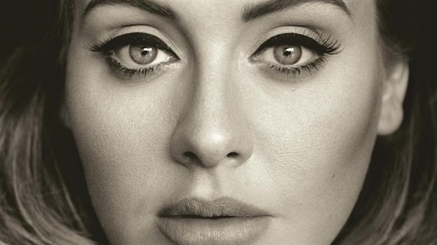 Zpěvačka Adele na obalu své desky s názvem 25