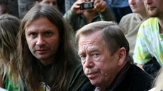 Václav Havel a hlavní organizátor Trutnovských festival Martin Vchet...