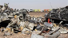 Trosky ruského letounu havarovaného na egyptské Sinaji.