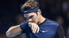 Roger Federer v duelu s Rafaelem Nadalem.
