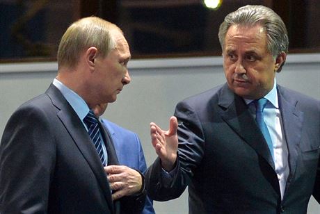 Ministr sportu Vitalij Mutko (vpravo) s ruským prezidentem Vladimirem Putinem.
