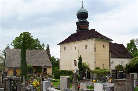 Kostel a hbitov na Velzu