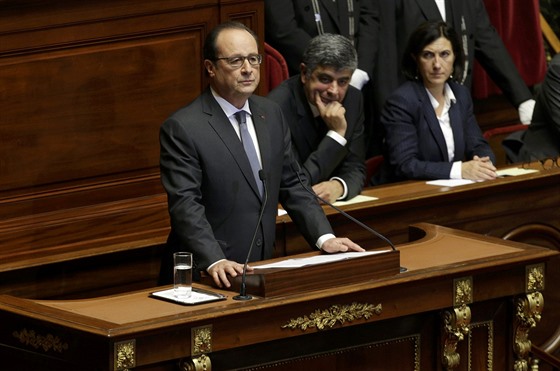 Francois Hollande ve francouzském parlamentu