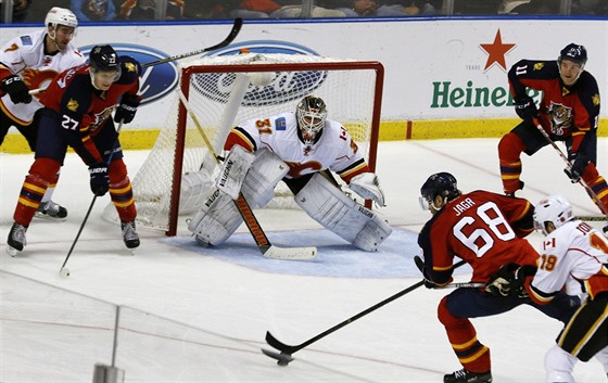 Jaromír Jágr se chystá vstelit svj 130. vítzný gól v NHL, ím posunul...