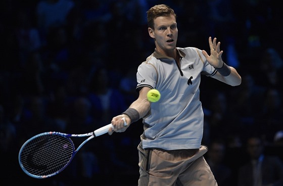 DO BOJE. Tomá Berdych se chystá na druhý zápas na letoním Turnaji mistr proti Kei Niikorimu.