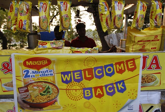 Nestlé začala nudle Maggi v Indii vyrábět a prodávat v roce 1983. Jejich podíl...