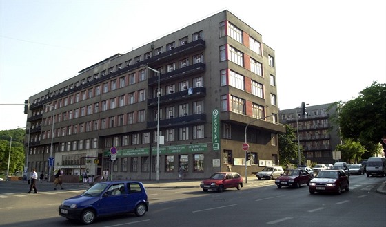 enské domovy je název budovy v Praze 5 na Smíchov. Mly slouit jako píklad...