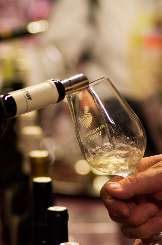 Velkobílovití vinai zavedli pro svá vína certifikaci.