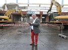 Teplick� developer Jaroslav T�e���k na m�st� zbouran�ho zimn�ho stadionu.