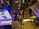 Útoky terorist v Paíi si vyádaly nkolik desítek mrtvých a zranných. (13....