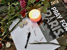 Pieta ped velvyslanectvím Francie v Praze za obti teroristického útoku v...