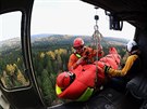 Pratí hasii - letetí záchranái - nacviovali spolen s Leteckou slubou...