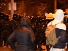 Policie zasáhla proti demonstrujícím u Úadu vlády...
