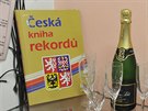 Nov� �esk� kniha rekord�.