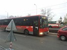 Na Ládví se konala demonstrace zdejích oban kvli novým autobusm...