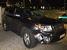Na praských Hradanech se srazilo BMW s policejním vozem (17.11.2015).