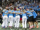 VÍTZNÉ KOLEKO. eský tým slaví triumf ve Fed Cupu.
