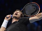 Britský tenista Andy Murray v duelu Turnaje mistr s Davidem Ferrerem ze...