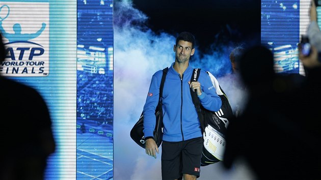 PICHÁZÍ NOVAK. Srbský tenista Novak Djokovi se chystá k zápasu s Berdychem na...