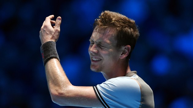 CO TO DLM? esk tenista Tom Berdych se rozlouil s Turnajem mistr ve skupin, nestail ani na Djokovie.