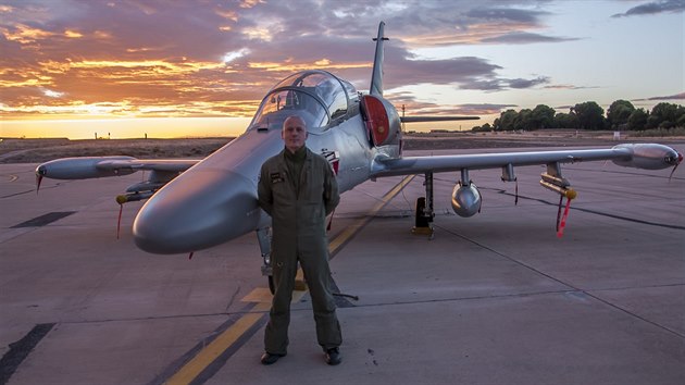 Pilot potebuje speciln osobnost. A mus bt tak trochu suvern, k Pavel Linhart.