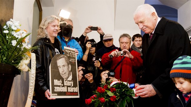 Dorazil také bývalý prezident Václav Klaus.