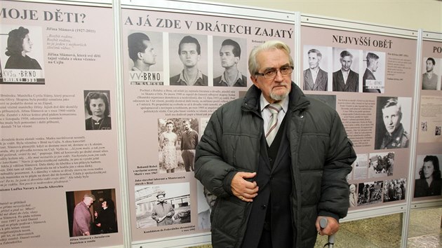 V brněnské Alfa pasáži začala výstava připomínající hrůzy z věznice. Na zahájení přišel politický vězeň Bohumil Robeš.