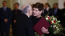 Budoucí polská premiérka Beata Szydlová s Jaroslawem Kaczynskim. (13. listopadu...