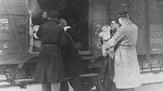 Deportace id z tranzitního tábora Westerbork v Nizozemí