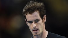 Britský tenista Andy Murray v duelu Turnaje mistr s Rafaelem Nadalem ze...