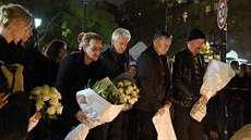 lenové kapely U2 vzdali v Paíi hold obtem páteního masakru (14. listopadu...