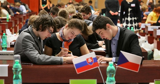 V Chebu se konal tyiadvacátý roník djepisné soute student gymnázií na...