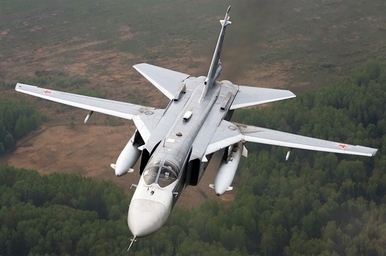 Bojový letoun Su-24 ruského letectva