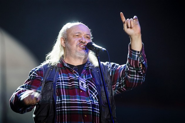 Frantiek Segrado na generálce na vzpomínkový koncert Petr Hapka ije! v...